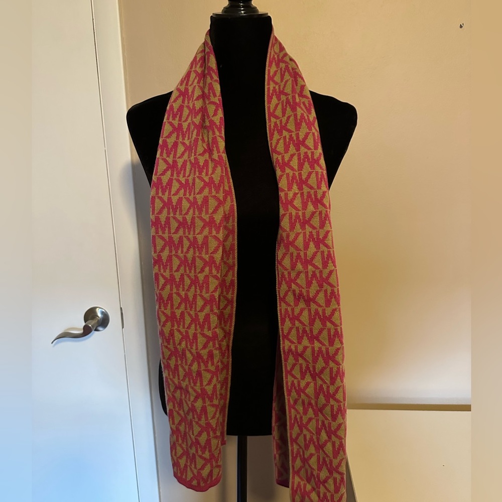Michael Kors scarf